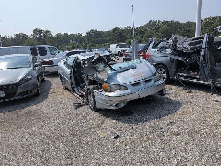 2004 PONTIAC GRAND AM image