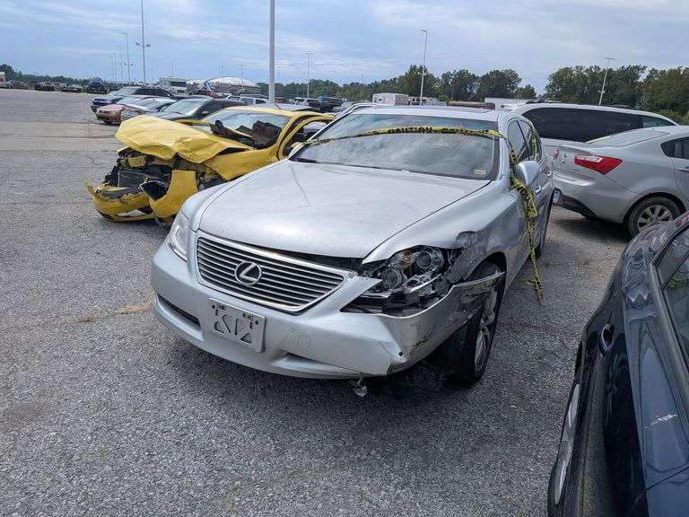 2008 LEXUS LS image