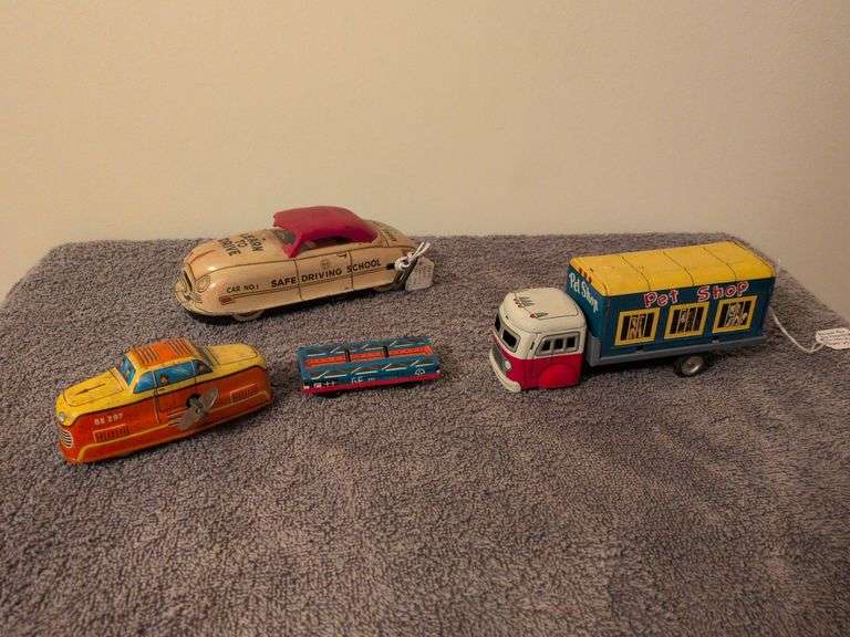 Marx Safe Driving School tin Wind-up car, GE-297 Engine with train car and metal Pet shop carrier truck image