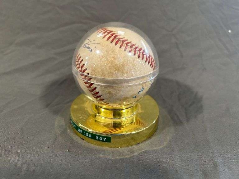 Walt Weiss Signed Baseball
