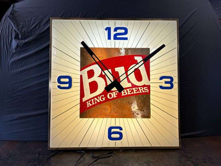 36" Lighted Budweiser Clock