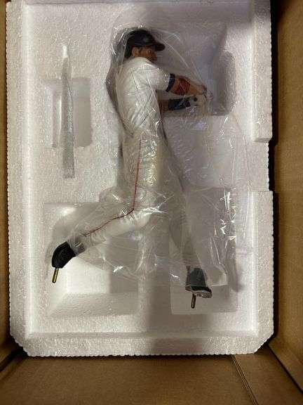 Danbury Mint Nomar Garciaparra Figurine