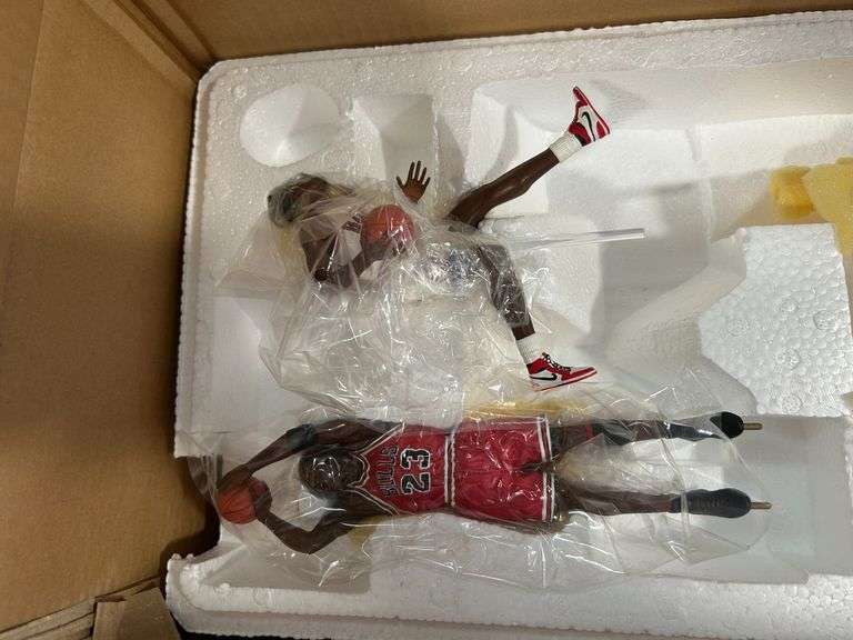 Danbury Mint Michael Jordan Figurine Set