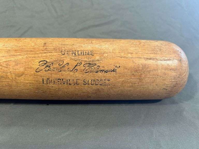 Roberto Clemente Louisville Slugger Game Used Bat