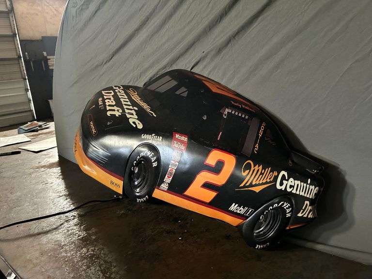 Rusty Wallace Miller Genuine Draft Lighted Beer Sign