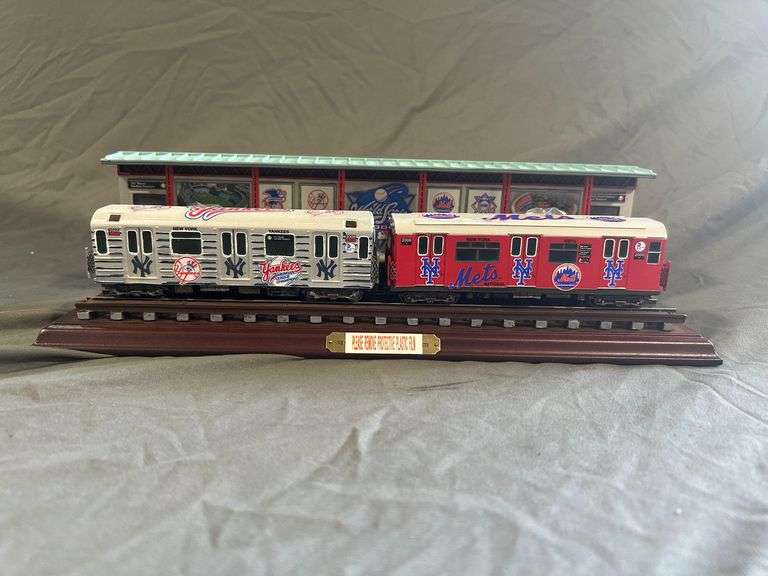 Danbury Mint 2000 New York Yankees Subway Series Commemorative Replica