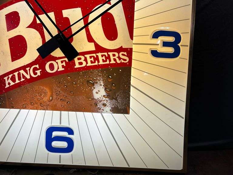 36" Lighted Budweiser Clock