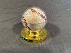 Walt Weiss Signed Baseball