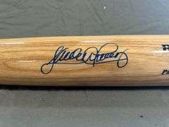 Sandy Alomar Jr Autographed Rawlings Bat