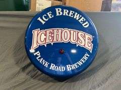 Ice House Battery Operated Bar Sign