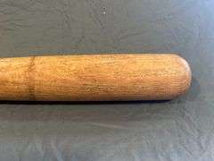 Roberto Clemente Louisville Slugger Game Used Bat