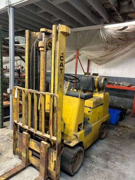 Cat LP Gas Forklift image