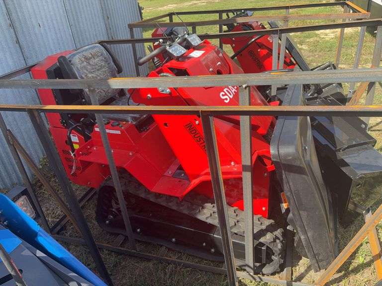 AGT SDA-140T Track Loader