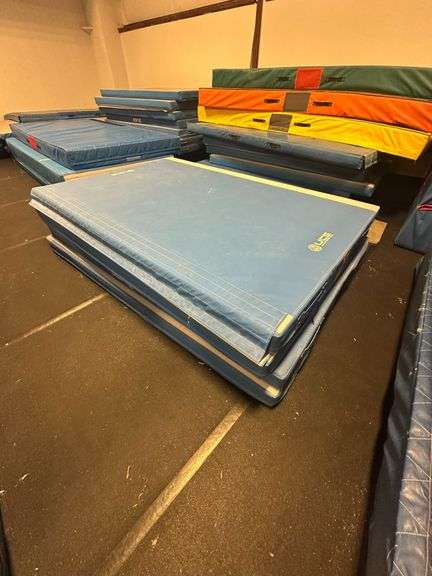 (4x) Mats 5'x8'x4" image