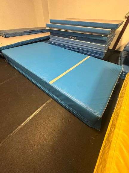 Mat 5'x10'x16" image