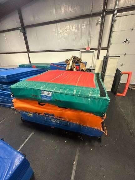 (3x) Mats 8'x8'x18" image