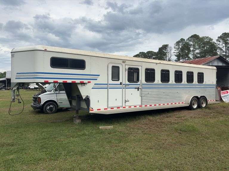2012 GORE Trailer MFG A6SL Horse Trailer