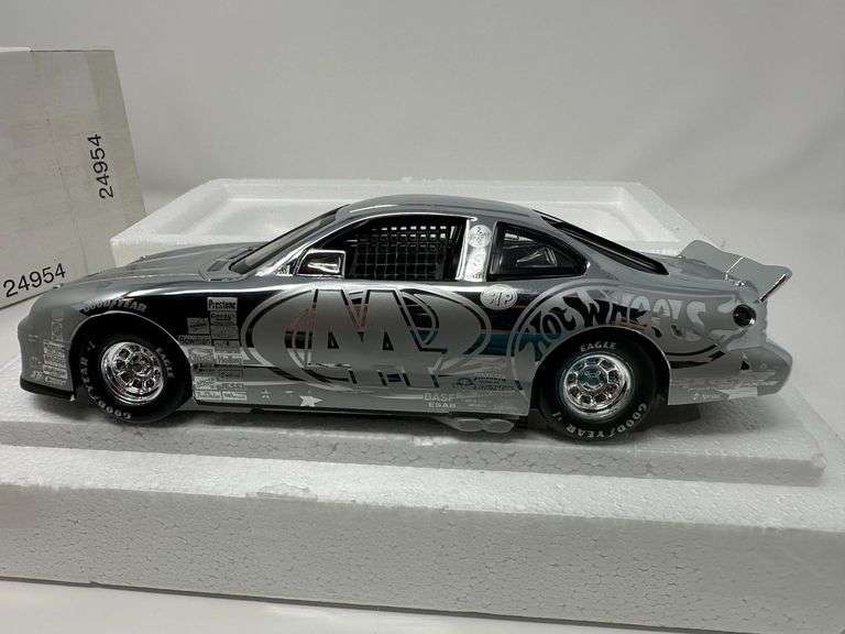 1997 Hot Wheels 1:24 (White box) Silver Promo Kyle Petty Charity Ride Across America #44 24954