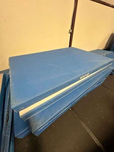 (2x) Mats 5'x8'4" image