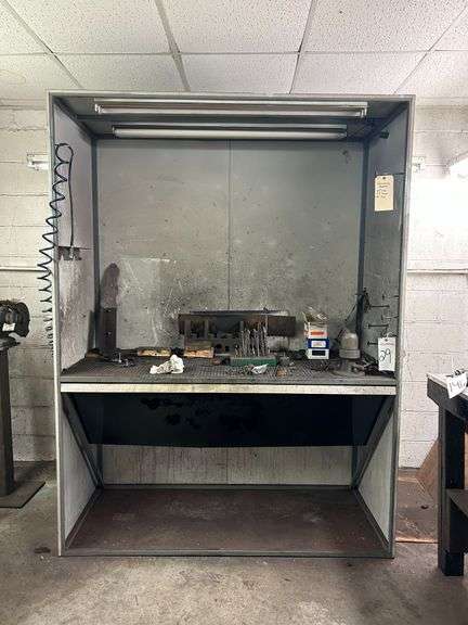 64"x28"x84" Grinding Booth image