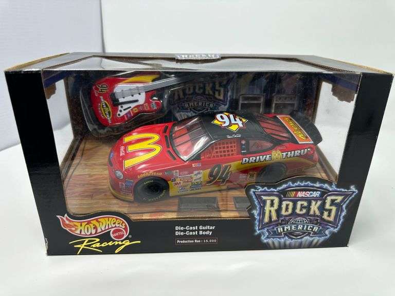 2000 Hot Wheels Nascar Rocks 1:24 (Box w diecast guitar and window) McDonalds #9 Bill Elliott 25310
