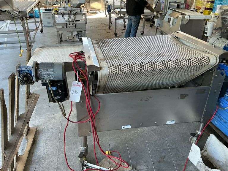 Packing Conveyer Equipment image