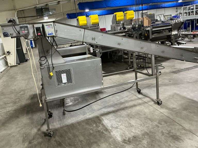 Motorized Conveyer image