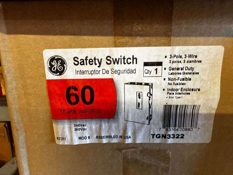 General Electric (GE) TGN3322 60-Amp Safety Switch, 240VAC, 3-Pole image