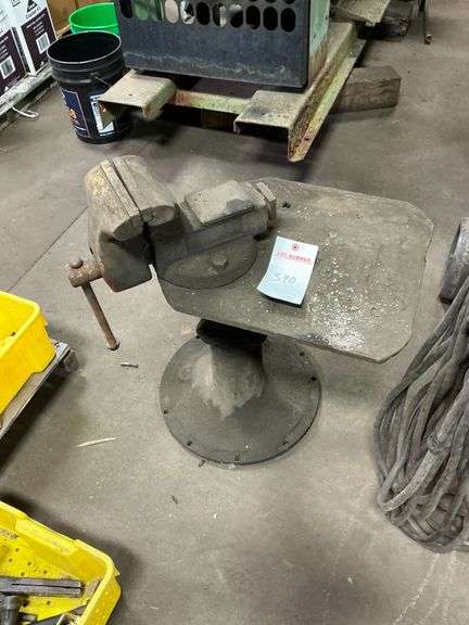 Small Welding Bench and Vice image