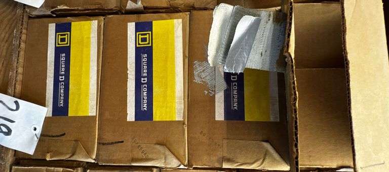 FOUR – Square D Company Heavy Duty Safety Switches image