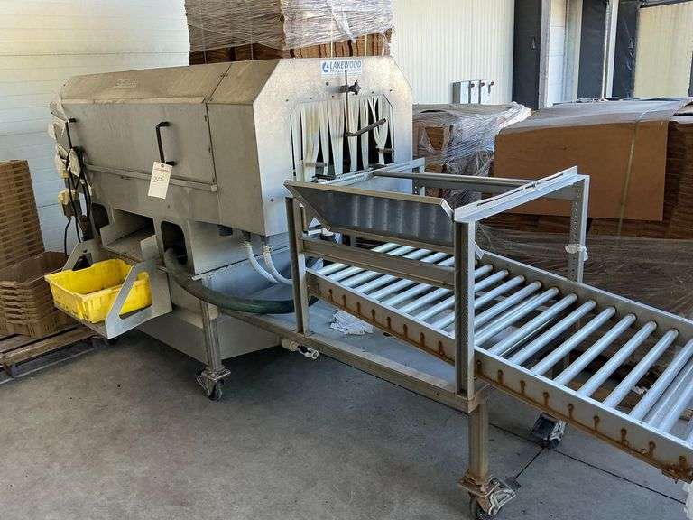 Lakewood Lugg Washer Model #42017-1 SN#13-05140 image