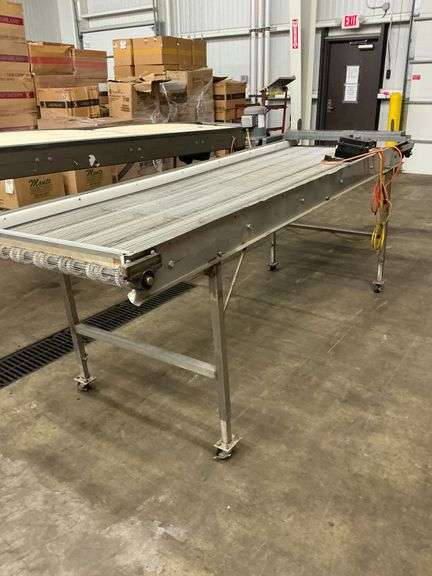 Flat Motorized Conveyer image