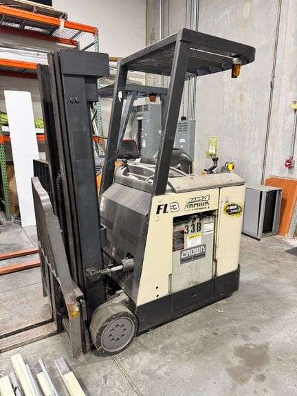 CROWN Electric Forklift with 3 phase Battery Charger, Model RC3020-30, SN 1A247566 image