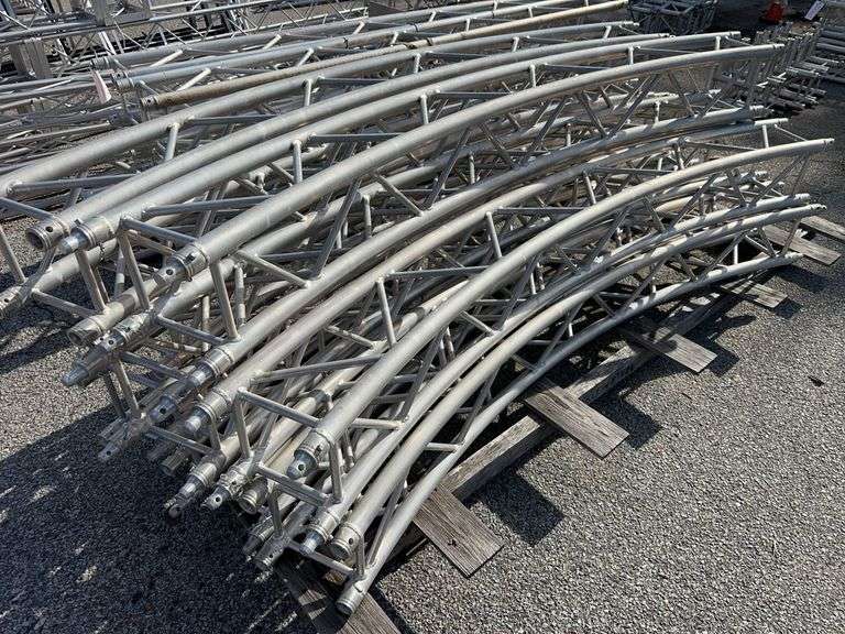 (8) DuraTruss 15 degree Curved Truss image