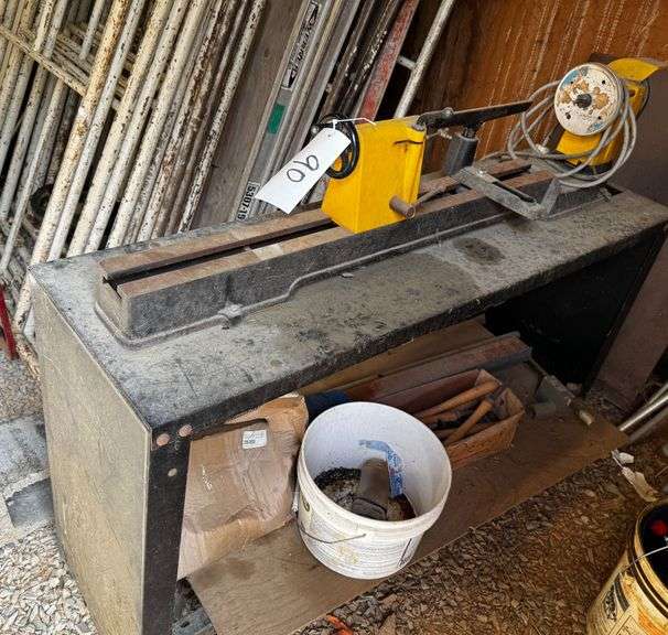 Rockwell 4-Foot Wood Lathe on Metal Stand, Single-Phase Motor, with Tool Rest and Tailstock Assembly image