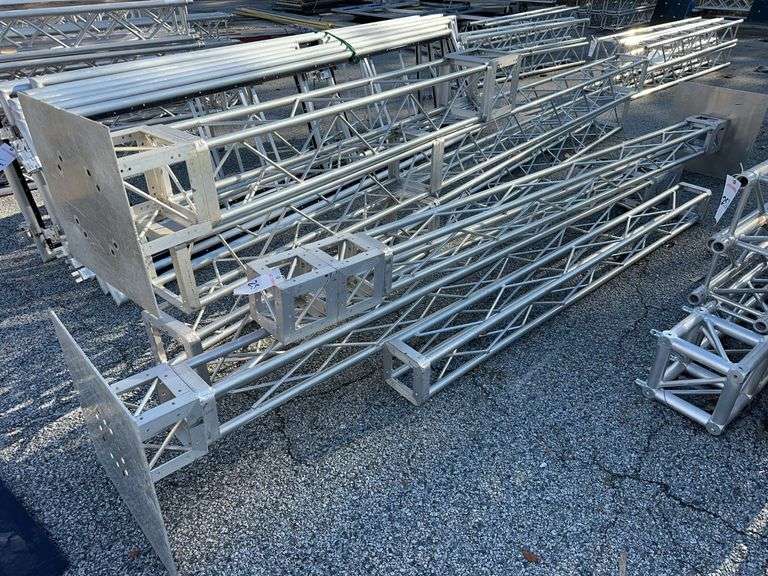 Bolt Together Square Truss (Various Sizes) with Bases image