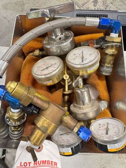 Lincoln Motorsports Gas Bottle Gauges, Smith Gas Bottle Gauges, image