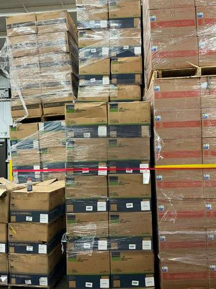 42 Pallets of Berry Clamshells Assorted image