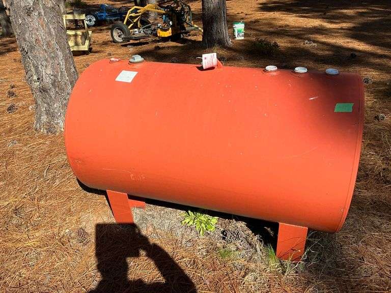 500 Gal Fuel Tank image