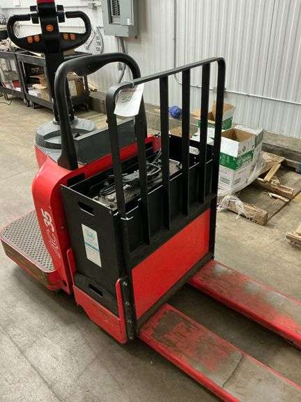 Heli Electronic Pallet Truck AC35 SN# 080337V6760 image