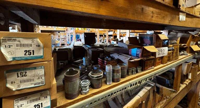 Grouping of Couplings, Hubs and Capped Elbows image