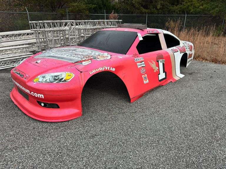 COT Winston Cup Museum Car body image