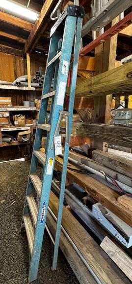 Werner 6-Foot Fiberglass Stepladder image