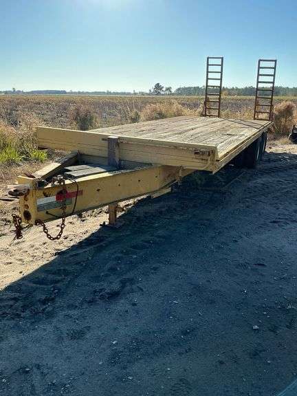 25' Dovetail Equipment Trailer (NO TITLE, FARM USE ONLY) image
