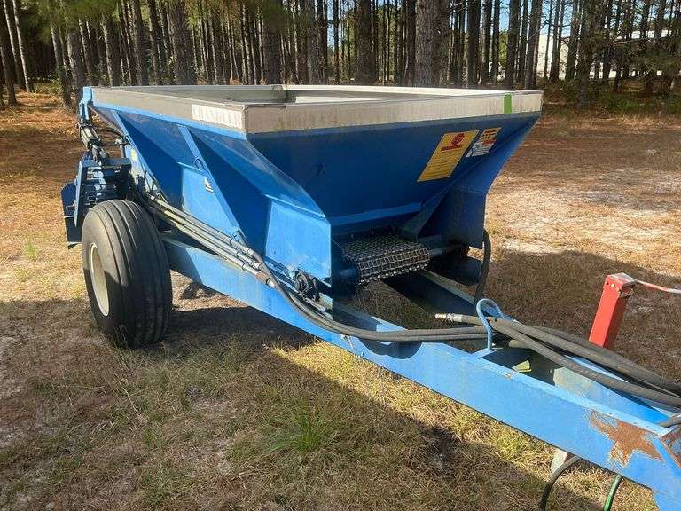 Chandler Spreader Trailer 24997 image