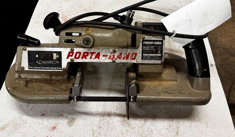 Porter-Cable Model 725 Extra Heavy-Duty Portable Band Saw image