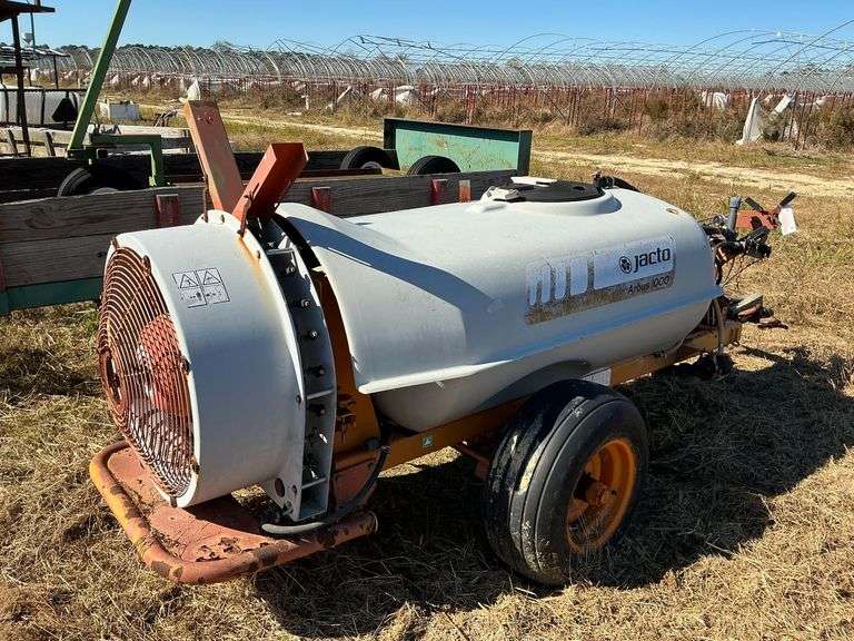 Jacto Arbus 1000 Sprayer image