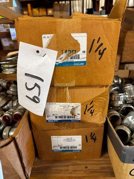 Four Boxes of Steel City TC714 1-1/4 Inch EMT Insulated Compression Connectors image