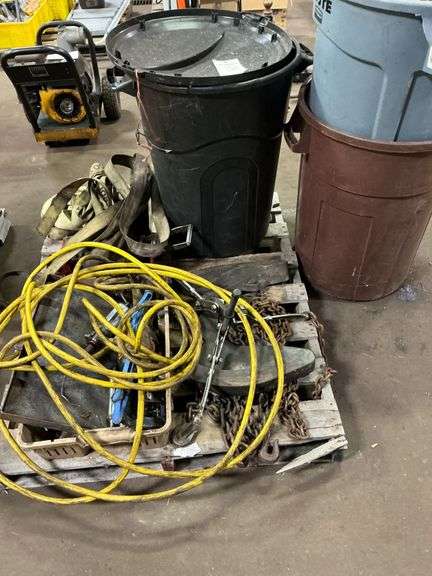 Three Trash Cans, Airlines, Chains image