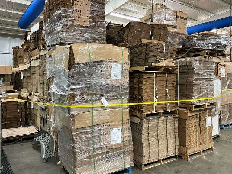 100 Pallets of Unmade Berry Boxes 1100 Per Pallet image